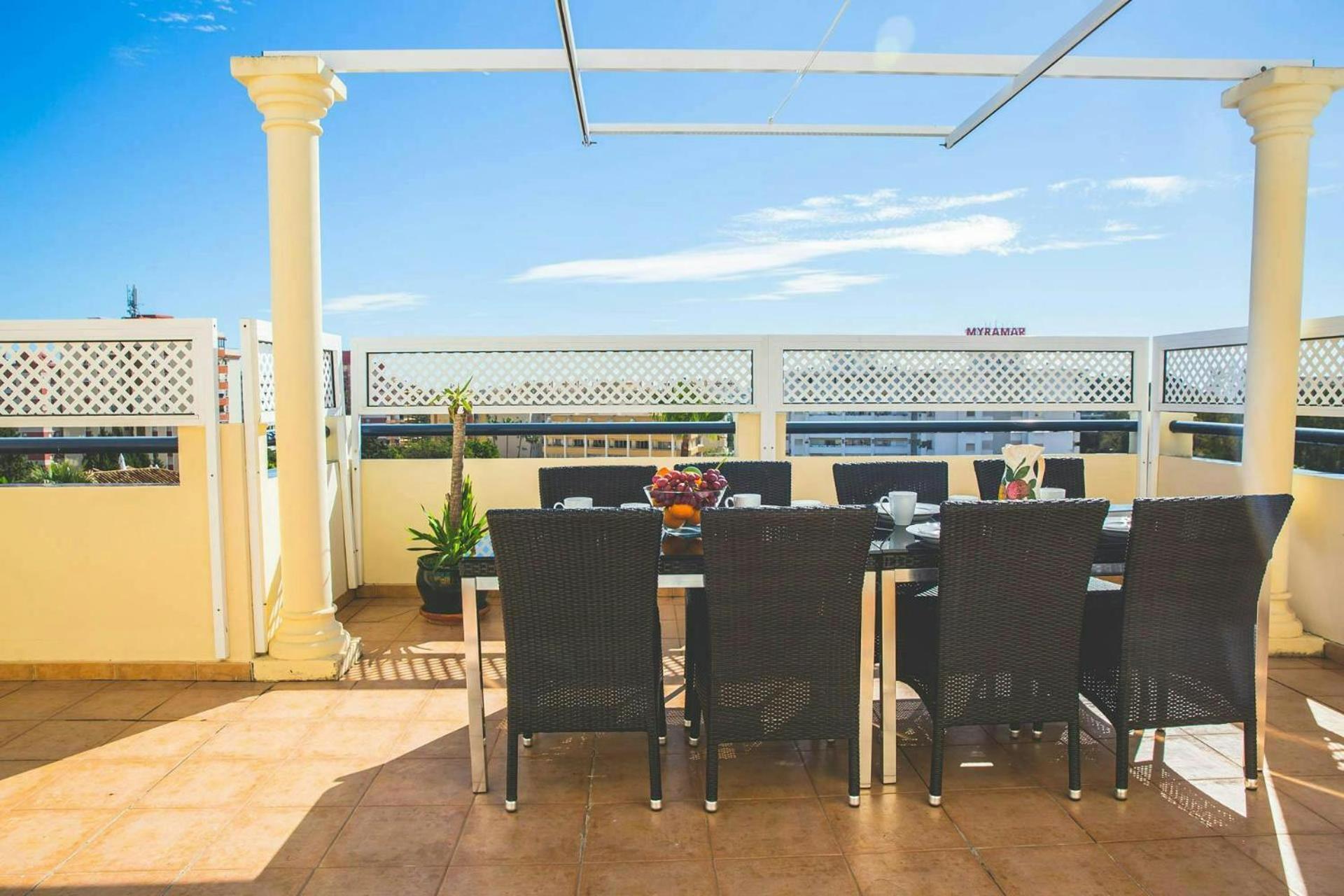Atico Miramar Apartment ฟูเอนฮิโรลา ภายนอก รูปภาพ